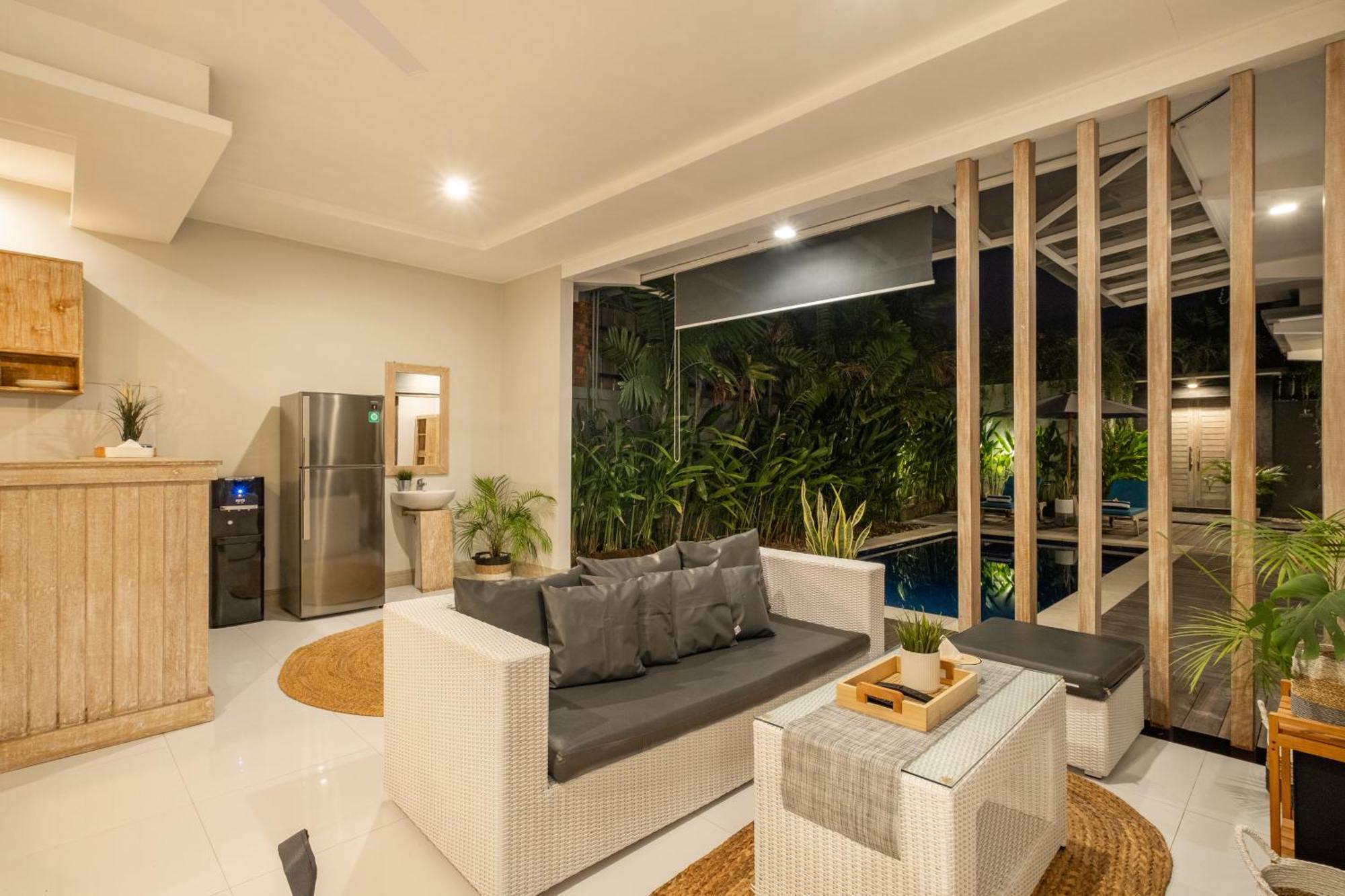 ☆ Villa Larissa ☆ Seminyak 2Br Pool Kuta Petitenget Bilik gambar